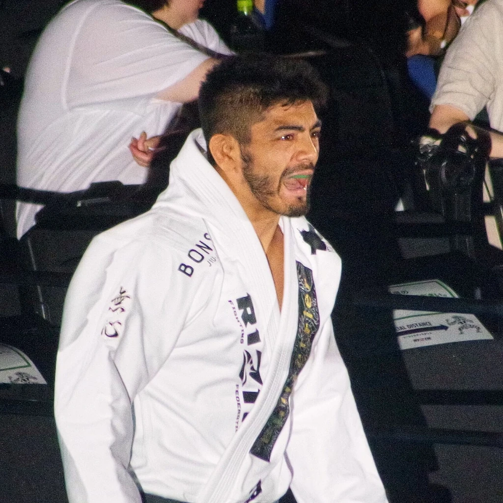 Roberto Satoshi de Souza