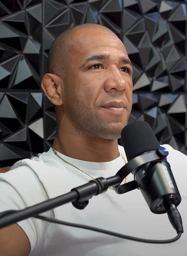 Gregory Rodrigues before a UFC bout
