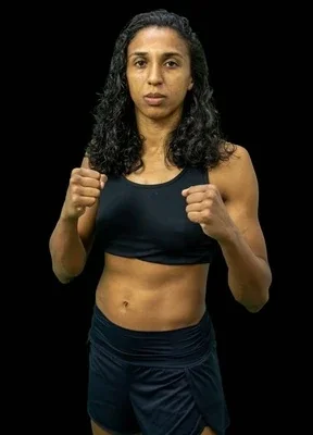 Geísa Veloso