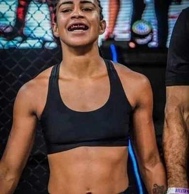 Kênia Santana