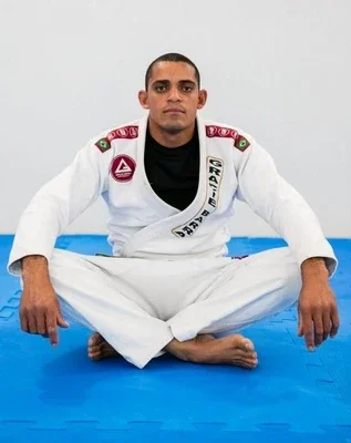 Mauri Roque