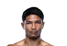 Petchartchai Fight Geek Muaythai
