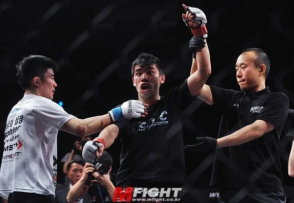 Jong Hyun Kwak